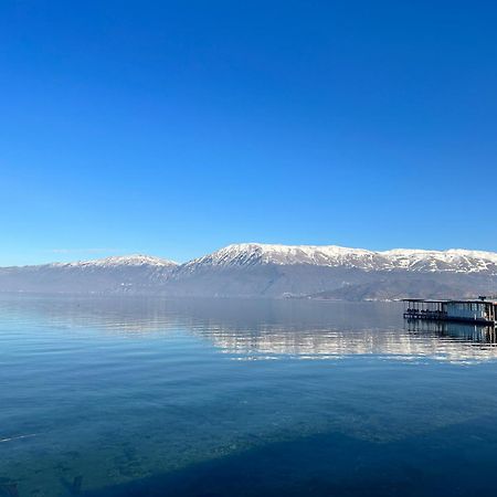 Lake Ohrid Guesthouse "Villa Valentina" Поградец Екстер'єр фото
